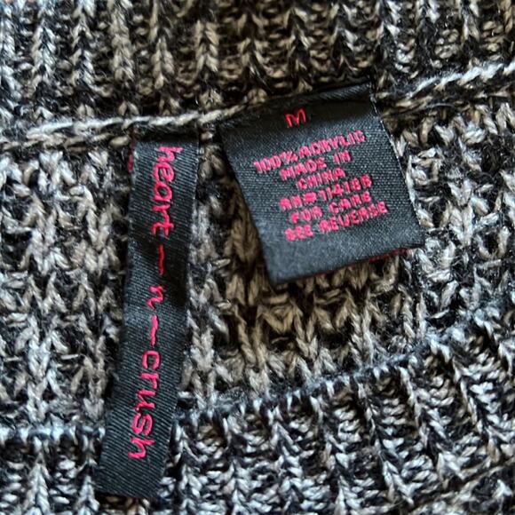 Heart N Crush Black and Gray Knit Tunic Sweater Womans Size Medium - Picture 5 of 8